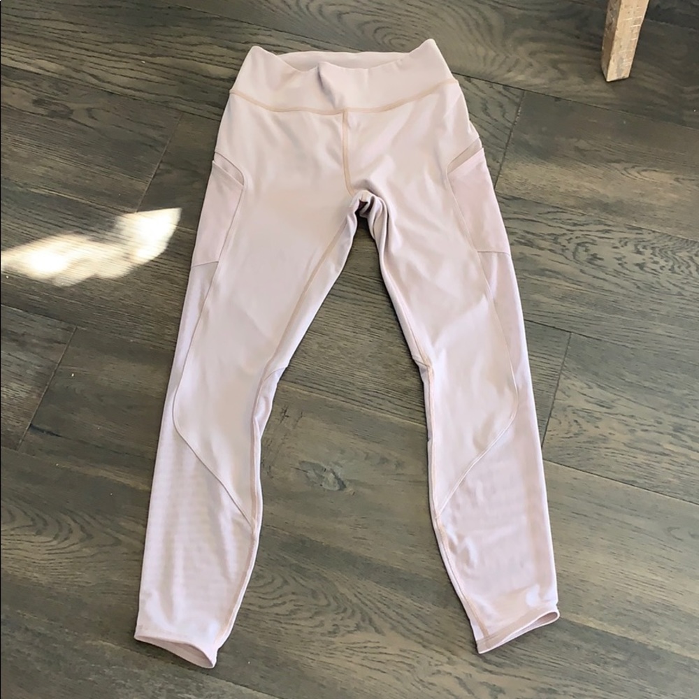 Lululemon Leggings. Lower Mesh Panel.